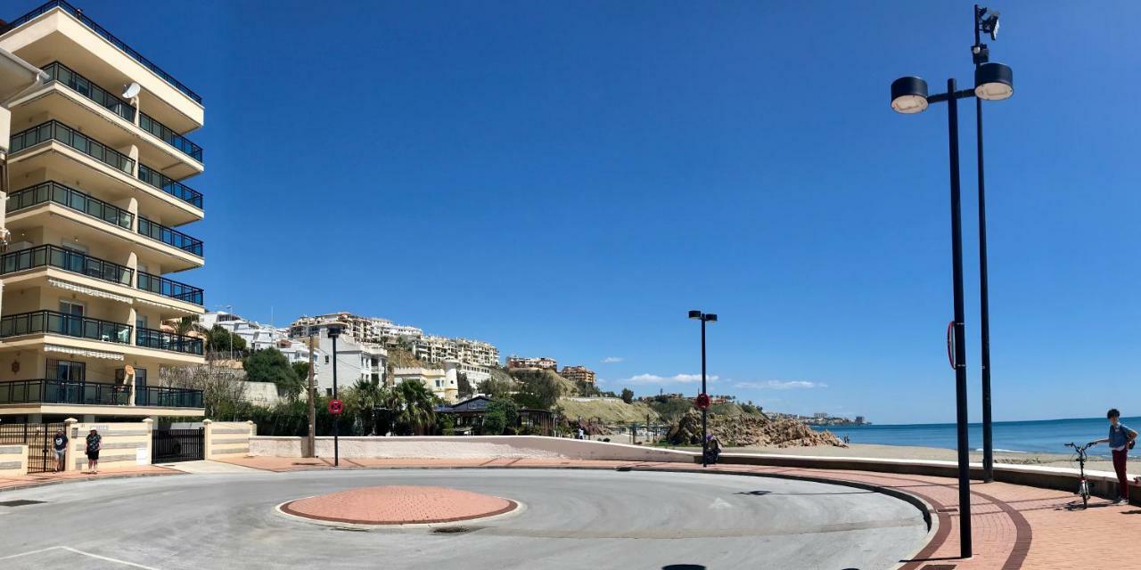 Apartment With Beach Views Фуенхірола Екстер'єр фото